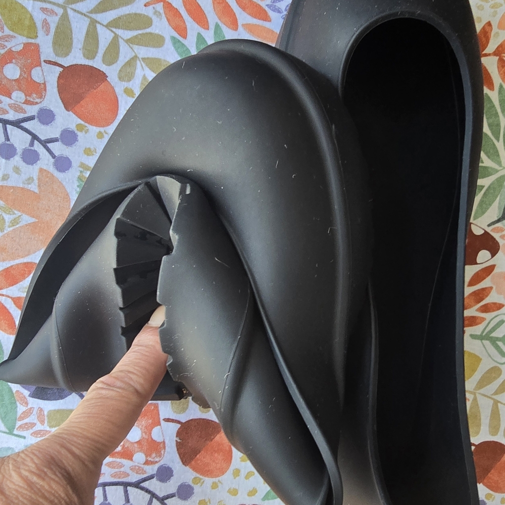 UGG Black Boot Covers - Picture 8 of 10